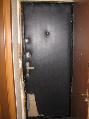 Двери до установки панели МДФ